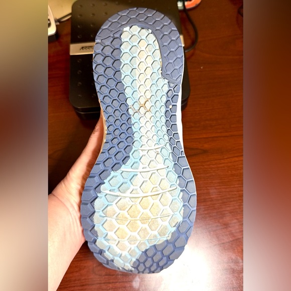 New Balance Women's Fresh Foam 1080 - Light Blue and White - Picture 7 of 9